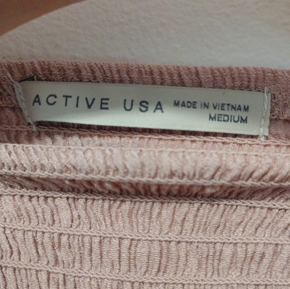Active USA - Ruched Smock Crop Blouse - Picture 11 of 13